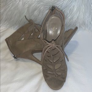 Chinese Laundry z-Lady Day